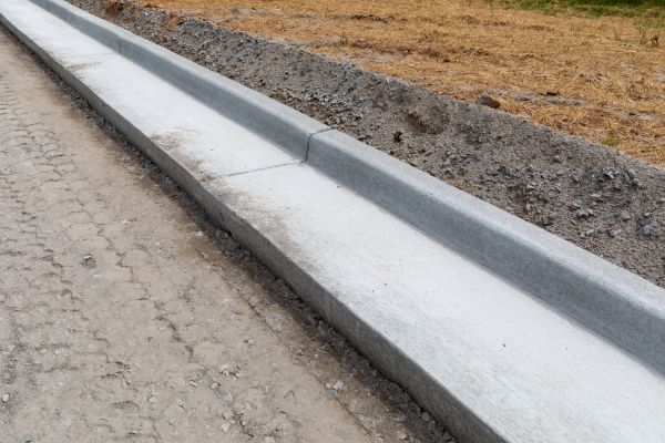 Cost of Concrete Curbing Repair in Windsor