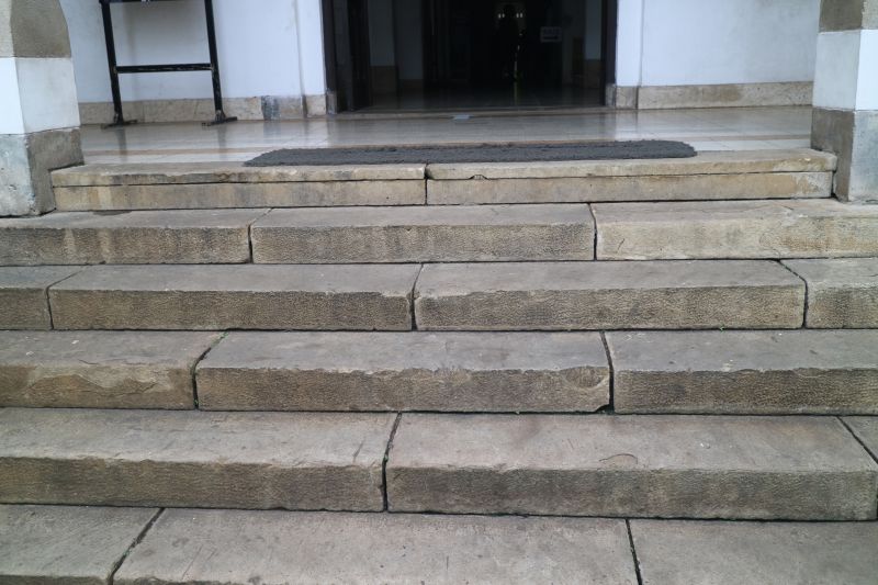 Cracked Stairs Repair
